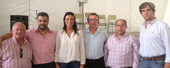 Representantes municipales, de la Asociación de Vecinos y de la Hermandad del Santo Entierro. // Ayuntamiento de Ronda