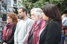 Representantes de diferentes grupos políticos junto a Francisco Pimentel, presidente de la Asociación de Memoria Histórica de Ronda. // CharryTV