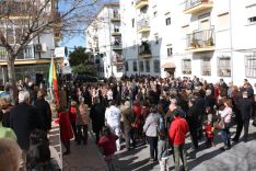 Al acto acudieronmultitud de vecinos de la barriada. // CharryTV