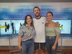 Zaira Ordóñez, Adrián Ruíz y Laura García en el plató de Charry TV // CharryTV