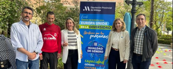 Ronda celebra el Día de Europa con una gymkana, Decenas de jóvenes de la ciudad se han acercado a la Alameda del Tajo para participar en esta actividad, 16 May 2024 - 17:31