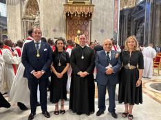 Concejales del Ayuntamiento de Ronda presentes en la Santa Misa Papal junto con Miguel Becerra y Salvador Aguilera.  // Hermandad del Santo Entierro