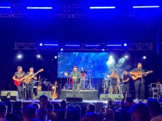 Ritmos flamencos durante la noche del sábado con este tributo a El Barrio. // CharryTV