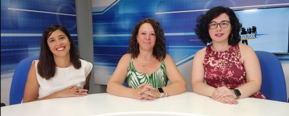 Mar Rodríguez, Charlotte Wilmot y Sara Sánchez en el plató de Charry TV // Laura Caballero