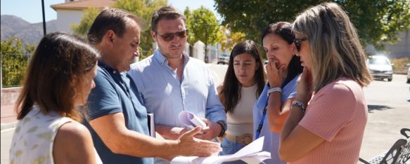 Se ha mantenido una reunión de trabajo en la localidad serrana.  // Serranía Comunicación