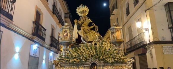 Cientos de personas acompañan a la Hermandad de las Angustias en su salida extraordinaria, Este año se conmemora el 75 aniversario de la bendición de las imágenes de Nuestra Señora de las Angustias y del Santísimo Cristo de la Buena Muerte, 16 Sep 2024 - 10:22