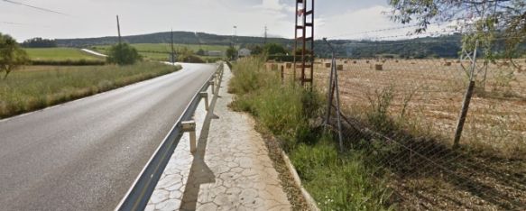 Imagen del entorno desde la carretera MA-7401 a su paso por el núcleo poblacional.  // CharryTV