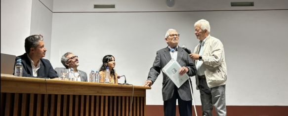 El rondeño Antonio Rueda, homenajeado por el Ayuntamiento de San Cristóbal de La Laguna, La localidad tinerfeña ha reconocido el trabajo del fotoperiodista con la publicación de una monografía realizada por José Ramón Vera, 23 Sep 2024 - 17:26