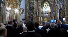 Los hermanos Auroreros de Ronda en el Santuario de la Virgen de la Paz.  // CharryTV