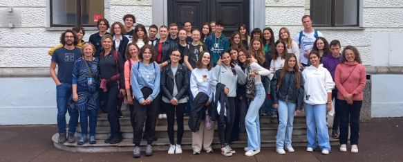 Foto de familia de los participantes en el proyecto // IES Martín Rivero