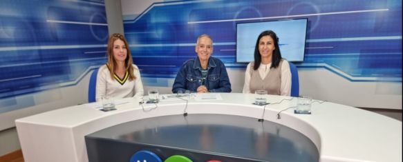 Lourdes Serrano, Carlos Lebrun y Cati Jaramillo en los estudios de Charry TV // Laura Caballero