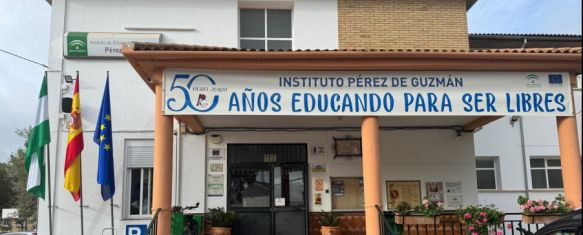 El IES Pérez de Guzmán anuncia que ya se ha cubierto la vacante en el área de Geografía e Historia, Días atrás, desde el centro, denunciaban la falta de profesorado en este departamento por lo que muchas de las horas lectivas no se estaban impartiendo, 10 Oct 2024 - 16:25