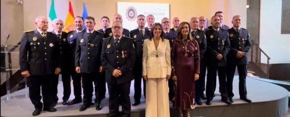 La Policía Local celebra con varios actos la festividad de su patrona, El Ayuntamiento ha reconocido a una veintena de agentes de este cuerpo de seguridad, 24 Oct 2024 - 15:45