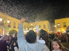 Muchas familias con niños pequeños han disfrutado del cañón de nieve que se ha instalado.  // CharryTV