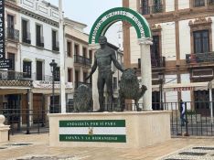 El acto se ha desarrollado en la plaza del Socorro, junto a la representación del Hércules y los dos leones // Manolo Guerrero