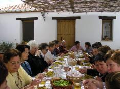 Se han reunido en muchas ocasiones fuera de la sede para celebrar todas juntas y en compañía de sus parejas.  // CharryTV