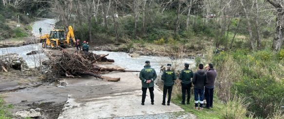 La Guardia Civil busca a un motorista que intentó cruzar el río Genal y fue arrastrado, Los hechos han tenido lugar este mediodía entre los términos…, 19 Mar 2025 - 18:19